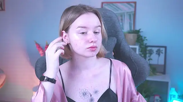 Snapshot of AdeleLoomis chatting on 9, 3, 2025 AdeleLoomis online show from 9, 3, 2025