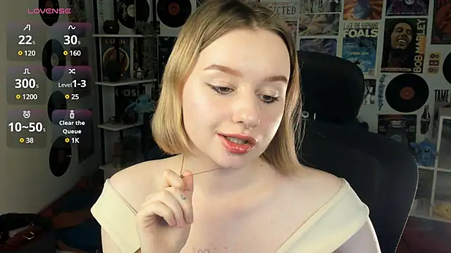 Snapshot of AdeleLoomis chatting on 20, 3, 2025 AdeleLoomis online show from 20, 3, 2025