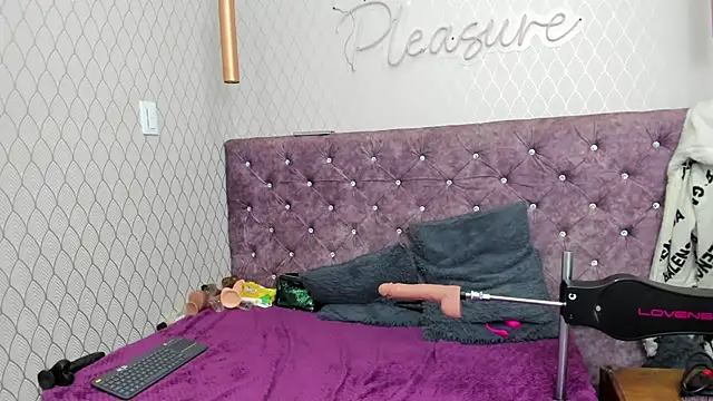 VALENTINA3x online show from 25, 2, 2025