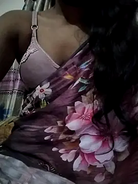 Snapshot of Nadia-2 chatting on 13, 11, 2025 Nadia-2 online show from 13, 11, 2025