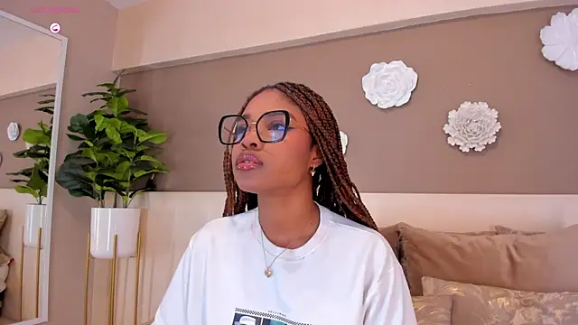 Snapshot of AriaFoster chatting on 6, 1, 2026 AriaFoster online show from 6, 1, 2026