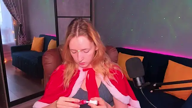 OddlyFamiliar online show from 23, 12, 2024