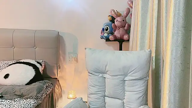 Snapshot of Fairy-HF chatting on 22, 2, 2025 Fairy-HF online show from 22, 2, 2025