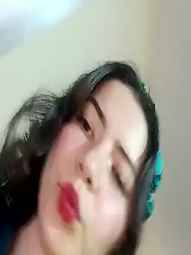 sweetieandjuicyy online show from 15, 11, 2025