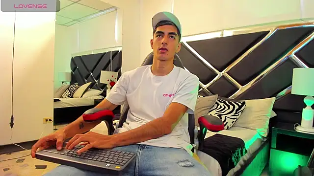 DimitryHank online show from 28, 12, 2024