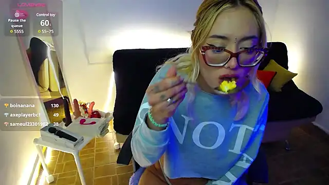 Snapshot of 911Calling chatting on 10, 12, 2024 911Calling online show from 10, 12, 2024