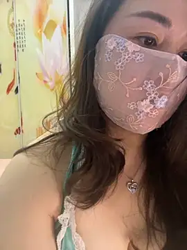 Snapshot of Angie_88 chatting on 27, 10, 2025 Angie 88 online show from 27, 10, 2025