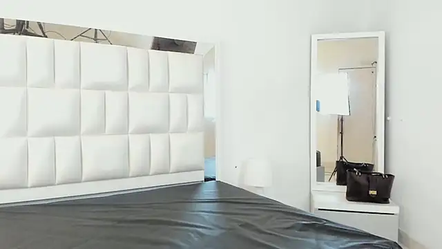 Alhana pulido online show from 19, 2, 2025