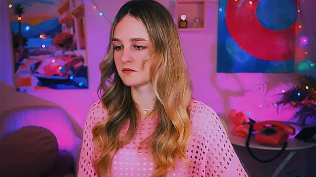 Snapshot of DeboraLarson chatting on 24, 12, 2024 DeboraLarson online show from 24, 12, 2024