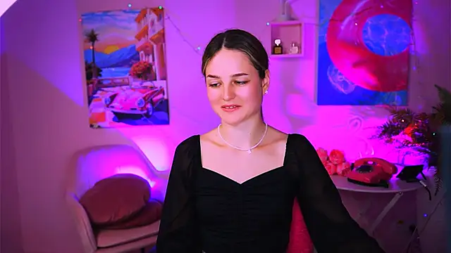 Snapshot of DeboraLarson chatting on 13, 1, 2025 DeboraLarson online show from 13, 1, 2025