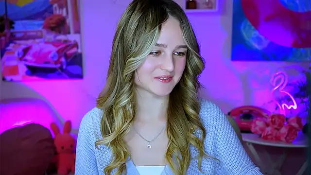 Snapshot of DeboraLarson chatting on 9, 2, 2025 DeboraLarson online show from 9, 2, 2025