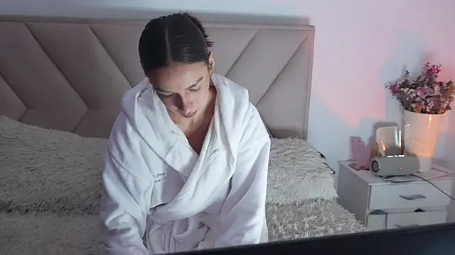 Bonnieshyy online show from 24, 5, 2026