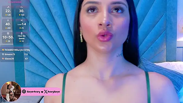 Harper-Avary online show from 8, 9, 2025