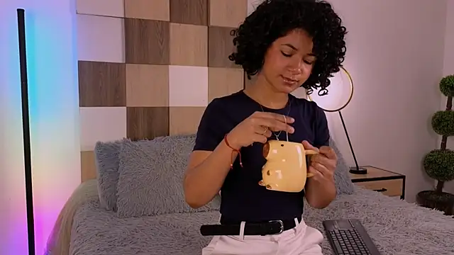 Snapshot of Adele_Carter_ chatting on 7, 11, 2025 Adele Carter online show from 7, 11, 2025