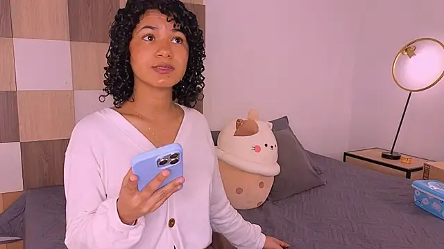 Snapshot of Adele_Carter_ chatting on 5, 12, 2025 Adele Carter online show from 5, 12, 2025