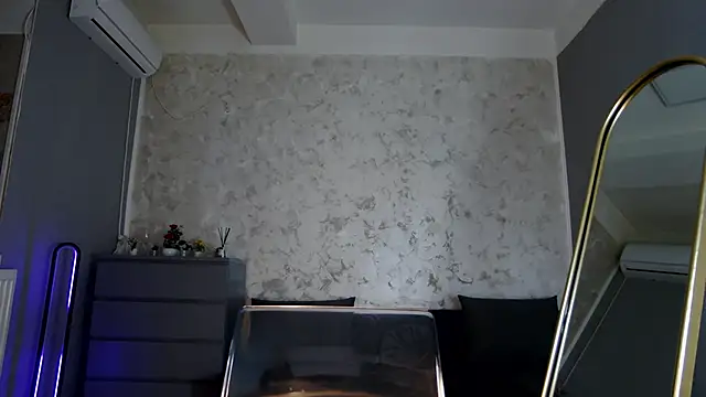 Ivy belle online show from 22, 1, 2025