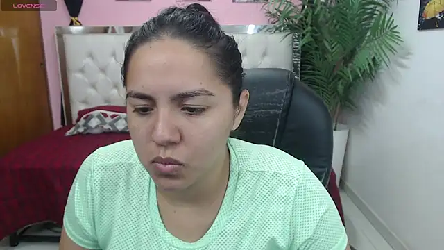 candiapole online show from 20, 3, 2025