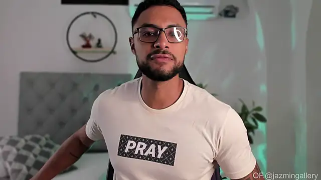 LiamGarcia1 online show from 29, 12, 2024