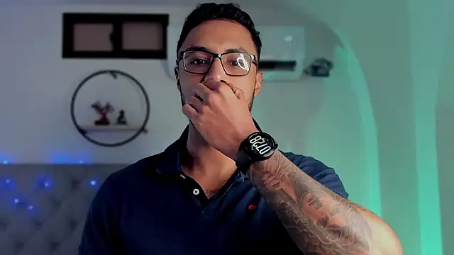 LiamGarcia1 online show from 3, 1, 2025