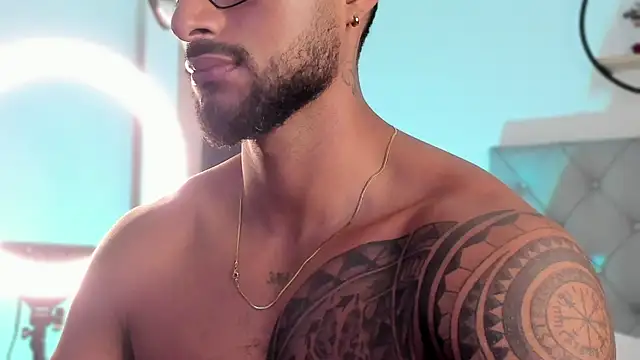 LiamGarcia1 online show from 10, 1, 2025