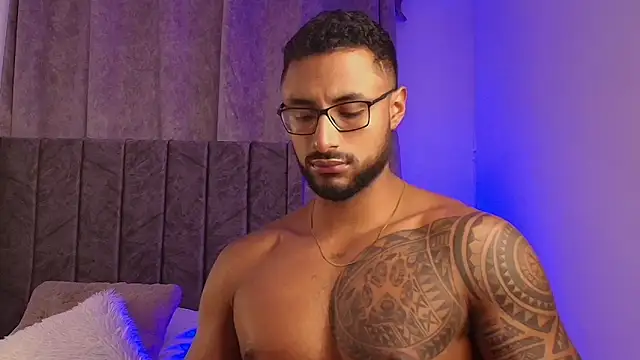 LiamGarcia1 online show from 11, 2, 2025