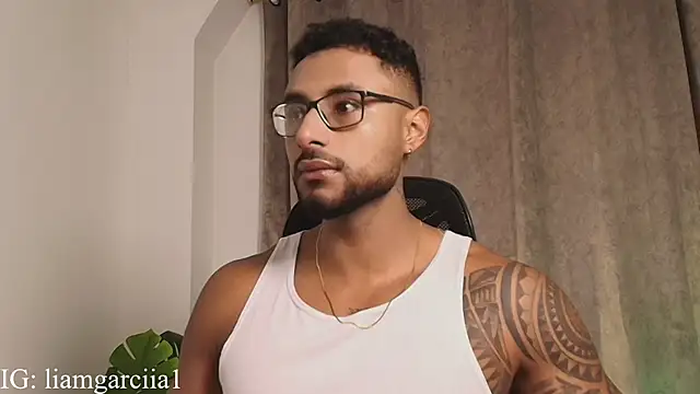 LiamGarcia1 online show from 15, 3, 2025