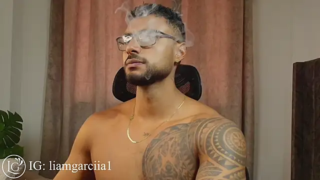 LiamGarcia1 online show from 19, 3, 2025