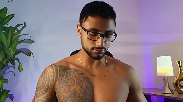 LiamGarcia1 online show from 12, 1, 2026