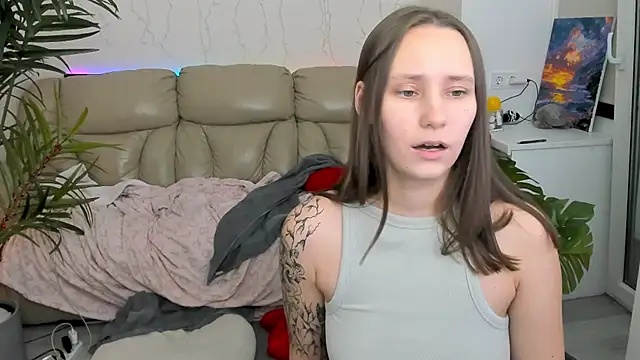 Snapshot of HotCaramellsTV chatting on 11, 3, 2025 HotCaramellsTV online show from 11, 3, 2025