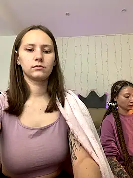 Snapshot of HotCaramellsTV chatting on 12, 9, 2025 HotCaramellsTV online show from 12, 9, 2025