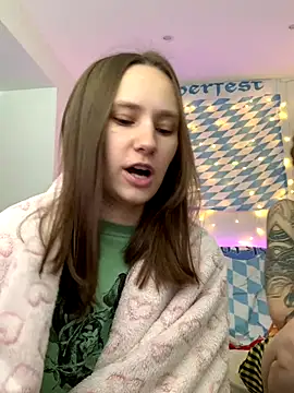 Snapshot of HotCaramellsTV chatting on 23, 9, 2025 HotCaramellsTV online show from 23, 9, 2025