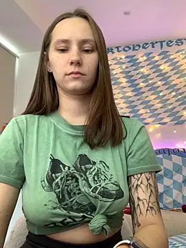 Snapshot of HotCaramellsTV chatting on 3, 10, 2025 HotCaramellsTV online show from 3, 10, 2025