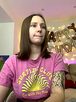 Snapshot of HotCaramellsTV chatting on 12, 10, 2025 HotCaramellsTV online show from 12, 10, 2025