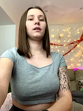 Snapshot of HotCaramellsTV chatting on 26, 10, 2025 HotCaramellsTV online show from 26, 10, 2025