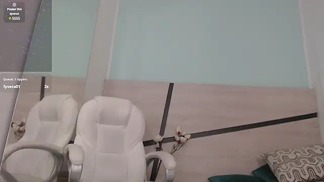 sussy leon online show from 10, 3, 2025