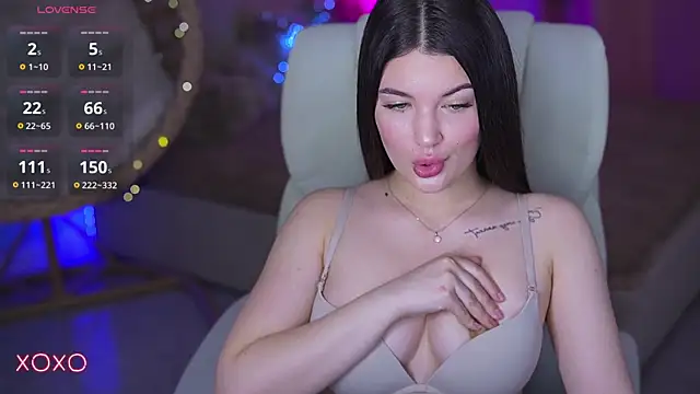 YourLolaBunny online show from 11, 4, 2026