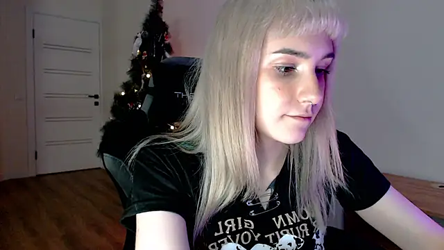 Snapshot of Princess_Shy___ chatting on 18, 2, 2025 Princess Shy online show from 18, 2, 2025