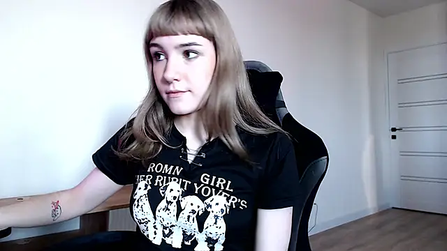 Snapshot of Princess_Shy___ chatting on 7, 3, 2025 Princess Shy online show from 7, 3, 2025