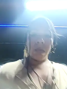 Snapshot of Karenn12 chatting on 13, 11, 2025 Karenn12 online show from 13, 11, 2025