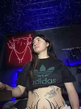 Sophie LS online show from 7, 4, 2026