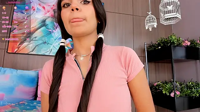 Snapshot of IvyEllis chatting on 10, 3, 2025 IvyEllis online show from 10, 3, 2025