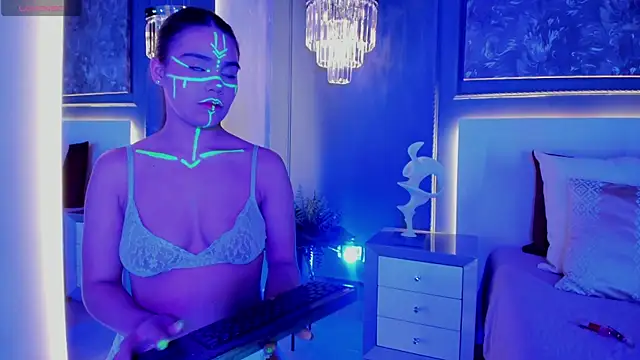 Snapshot of IvyEllis chatting on 12, 10, 2025 IvyEllis online show from 12, 10, 2025