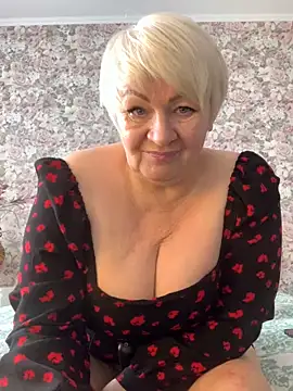 Laura Millf online show from 3, 3, 2025