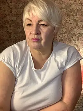 Laura Millf online show from 5, 3, 2025