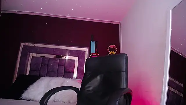 Snapshot of AnabelleGron chatting on 15, 11, 2025 AnabelleGron online show from 15, 11, 2025