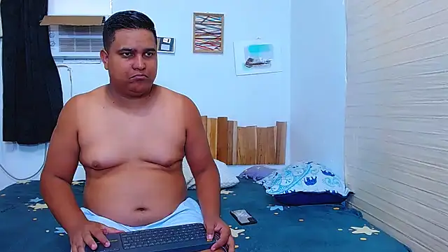 Snapshot of lucasandSofi chatting on 10, 10, 2025 lucasandSofi online show from 10, 10, 2025