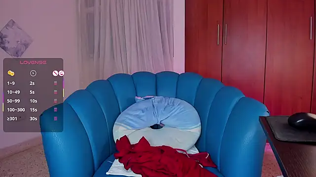 Julie Markk online show from 15, 11, 2025