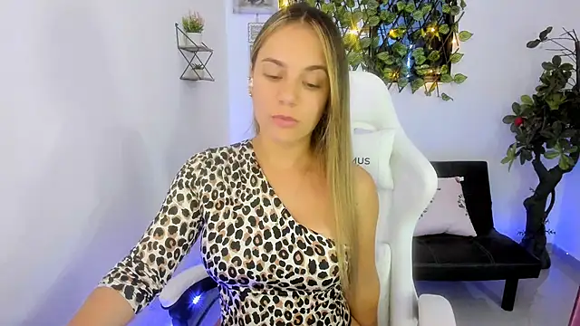 Sara lopez 28 online show from 24, 1, 2025