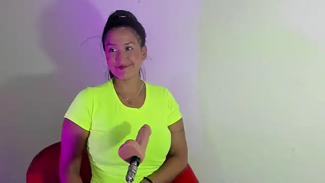 Snapshot of sharoncute1 chatting on 30, 4, 2026 sharoncute1 online show from 30, 4, 2026