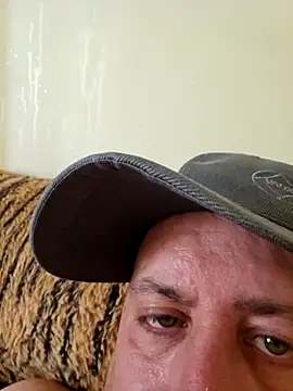 Snapshot of HeteroHotGuy1 chatting on 23, 3, 2025 HeteroHotGuy1 online show from 23, 3, 2025